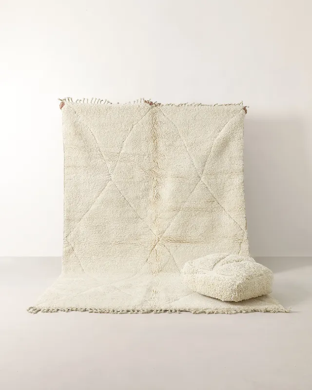 Giant Beni with flatwoven diamonds