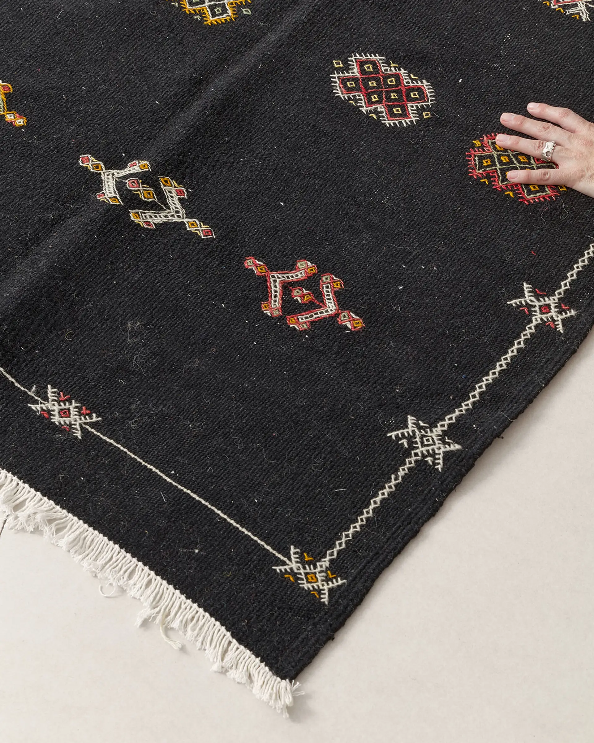 Small black Akhnif details